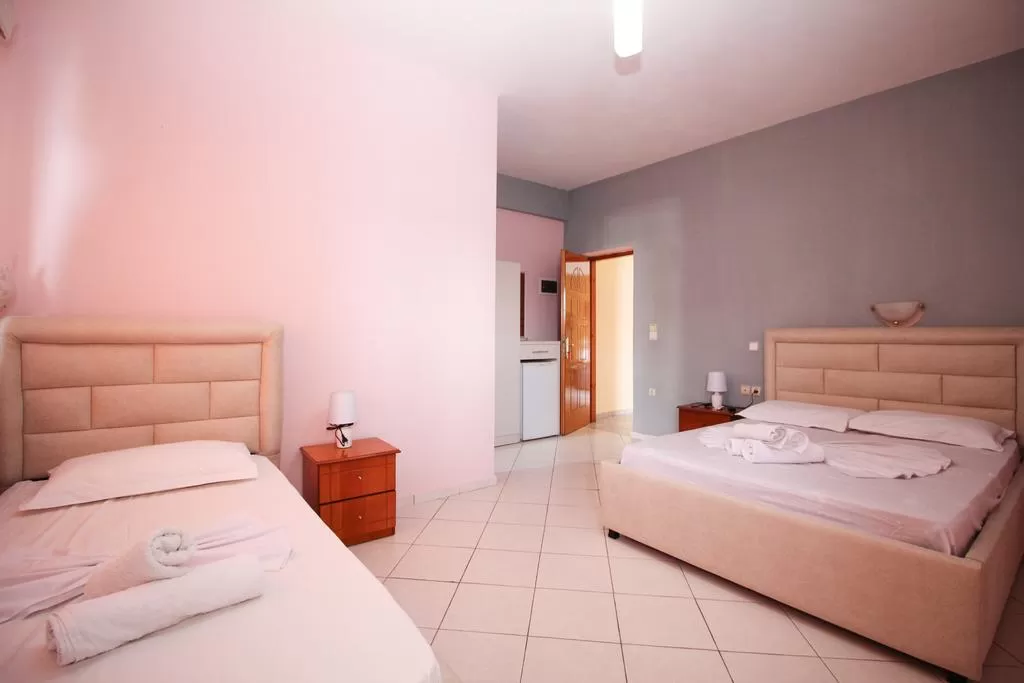 Blue Bay - STD TRPL 5.jpg